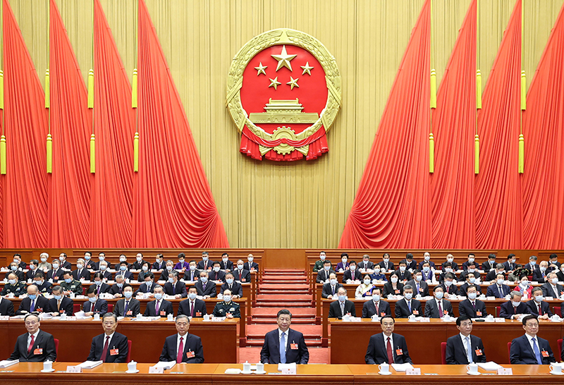 3月5日，第十三屆全國人民代表大會第五次會議在北京人民大會堂開幕。黨和國家領導人習近平、李克強、汪洋、王滬寧、趙樂際、韓正、王岐山等出席，栗戰書主持大會。