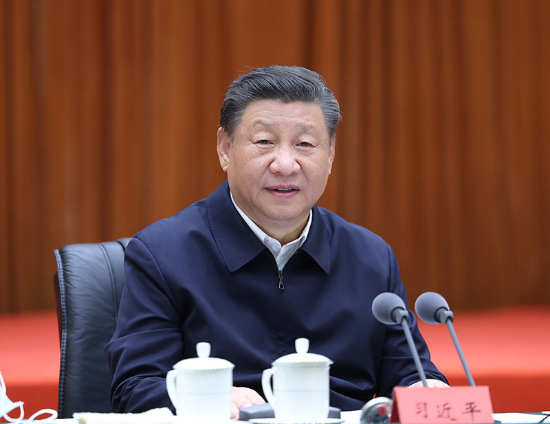 6月7日至8日，中共中央總書記、國家主席、中央軍委主席習近平在內蒙古考察。這是8日上午，習近平在呼和浩特聽取內蒙古自治區黨委和政府工作彙報併發表重要講話。