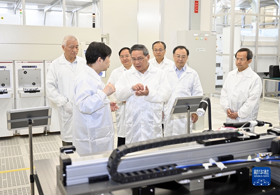 9月21日，中共中央政治局常委、國務院總理李強在北京市調研專精特新企業發展情況。這是李強在北京華卓精科科技股份有限公司調研。