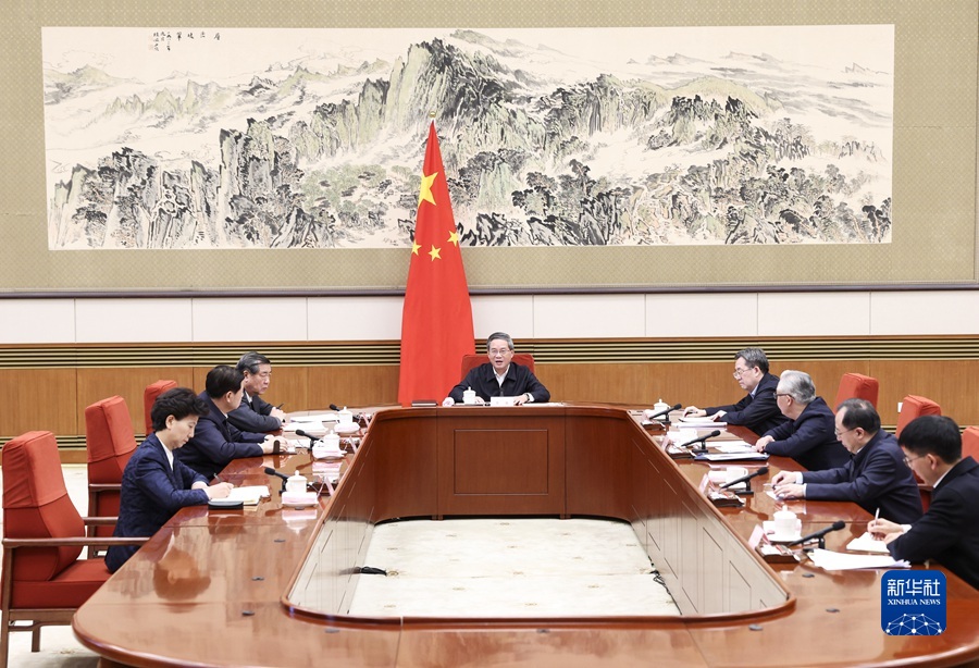 12月20日上午，國務院以“打造市場化法治化國際化一流營商環境，持續激發市場活力和社會創造力”為主題，進行第五次專題學習。國務院總理李強主持專題學習。
