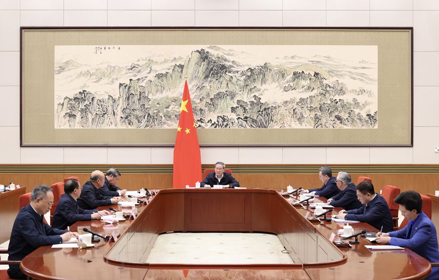 4月20日，國務院以“統籌能源安全和綠色低碳轉型，加快建設新型能源體系”為主題，進行第十九次專題學習。國務院總理李強主持學習。