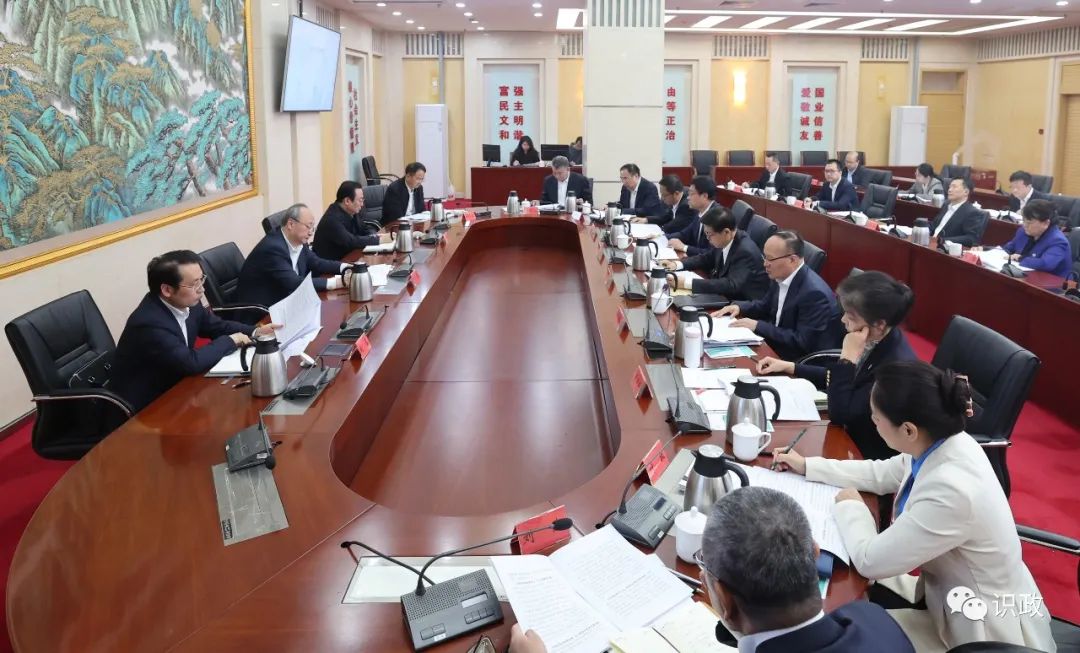 尹力到市发展改革委、市财政局、市税务局、市统计局调研时强调 把主题教育学习成果转化为推动首都高质量发展实效
