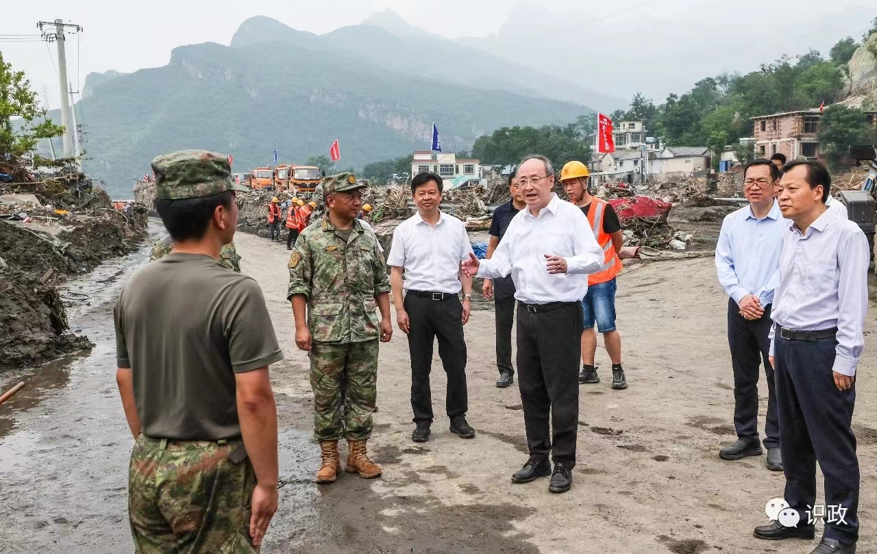 慰问解放军战士