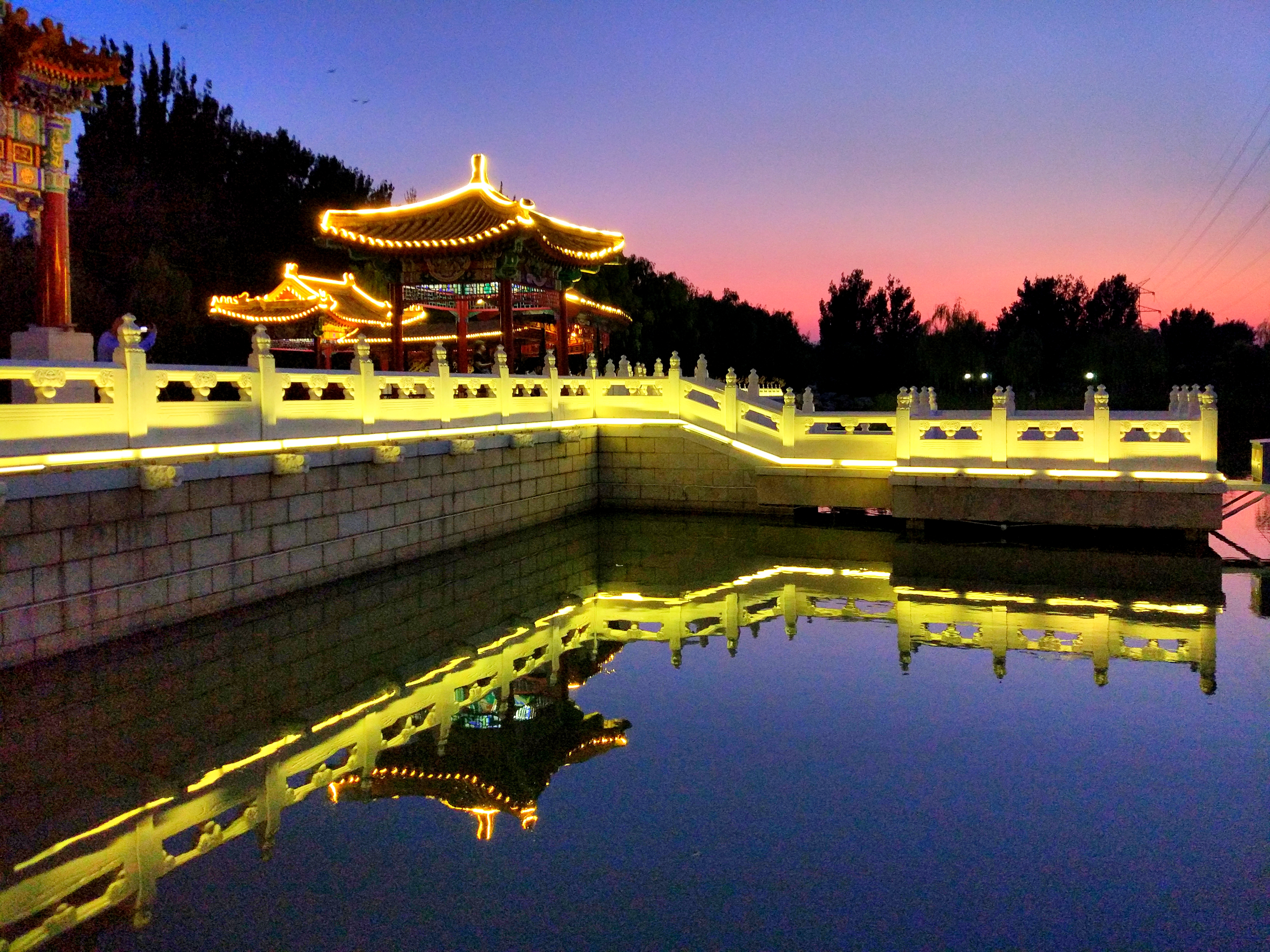 蟒山灯光节