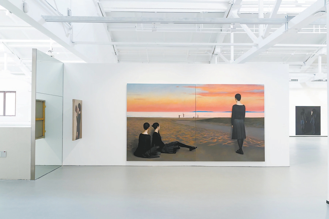 图为“目光：薛若哲2011-2023作品研究”展览现场。