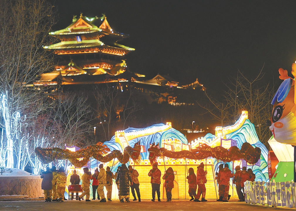 12月21日，北京世园公园第二届花灯艺术节正式拉开帷幕。