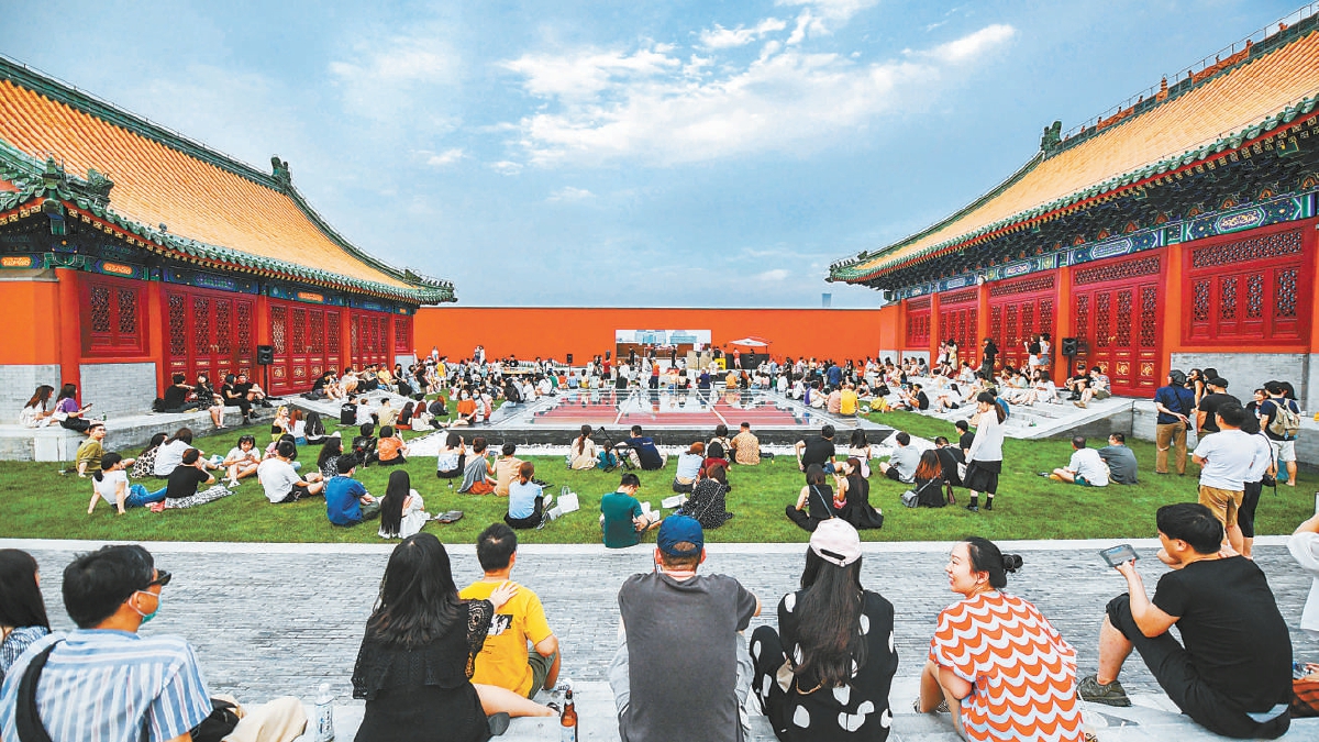 隆福文化中心将传统建筑和现代设计结合呈现，成为京城知名文化活动空间。