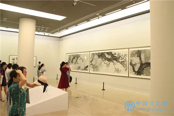 “大隐拈花——陈绶祥国画作品展”在京举行