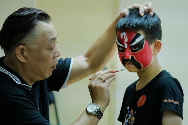 紫禁城里的戏园子—“2019打开艺术之门”京剧夏令营完美闭营！