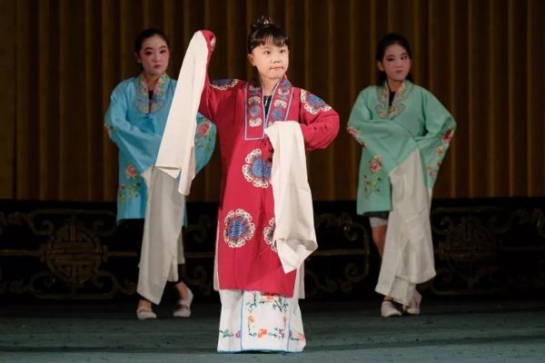 紫禁城里的戏园子—“2019打开艺术之门”京剧夏令营完美闭营！