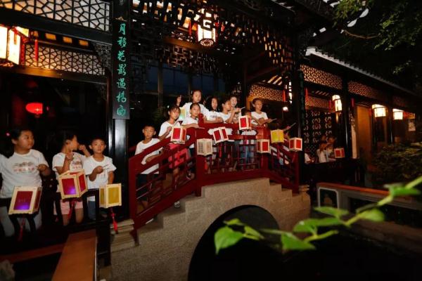 学习强国|中国园林博物馆里传来赞美祖国的歌声——《我和我的祖国》