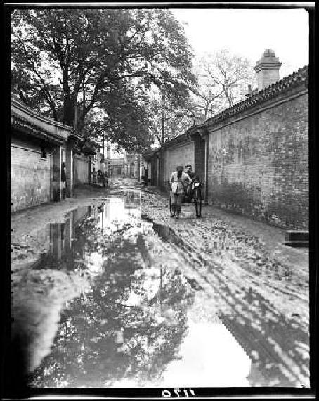 1910年前后的遂安伯胡同和遂安伯胡同29号照片收藏于美国杜克大学图书馆