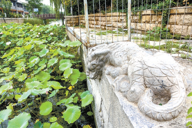 万宁桥东侧南岸现存镇水兽，可能为后来重修时补配，但其形制应源于元代。