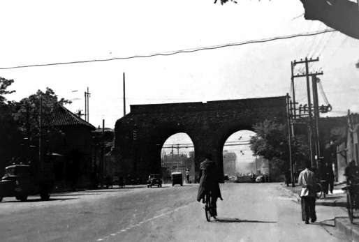 1956年，北新华街南端南向，和平门北面。