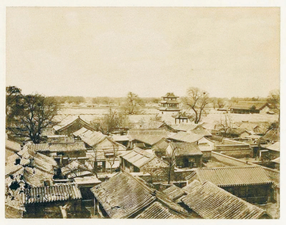 英国摄影师托马斯·查尔德拍摄的北京贡院远景（1875年）