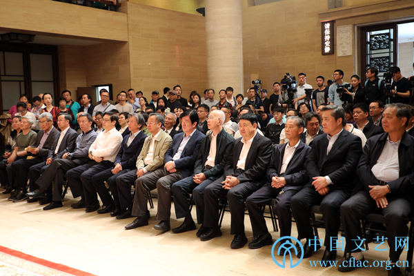 “礼赞新中国 奋进新时代——寿山石韵艺术大展”在京开幕