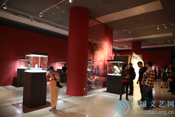 “礼赞新中国 奋进新时代——寿山石韵艺术大展”在京开幕