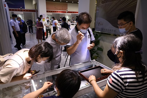 全国国有文物商店文物商品交流会在京举办2.jpg