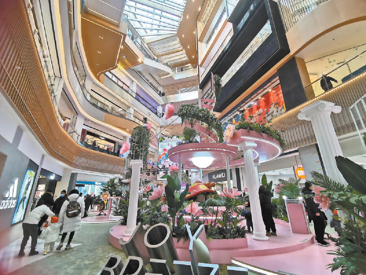 丰台大悦春风里开业首日客流不断。（马婧 摄）