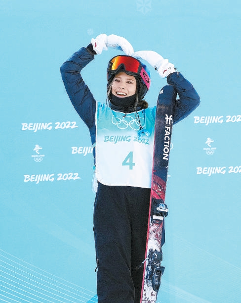 2022年2月8日，中国选手谷爱凌夺得冬奥会自由式滑雪女子大跳台冠军，这是中国女子雪上项目在冬奥会上获得的首枚金牌。（方非）