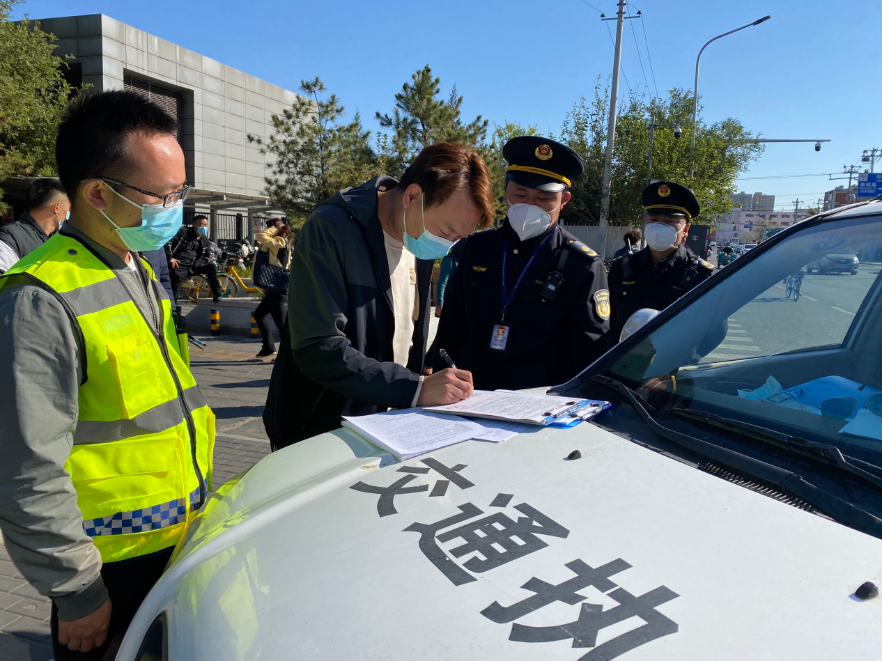 北京丰台：同心抗疫 打通服务保障最后“一百米”