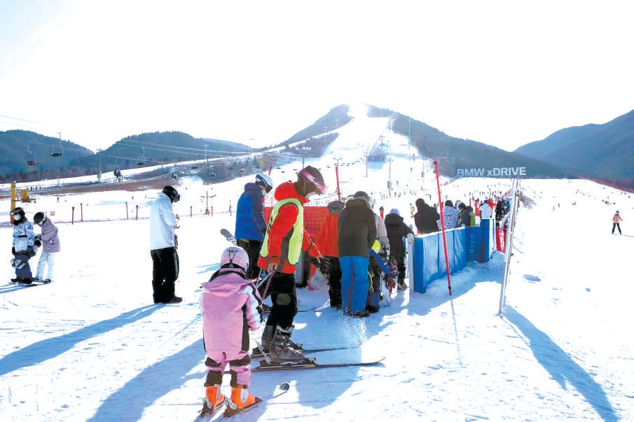 上周末，位于平谷区的渔阳国际滑雪场客流显著增长。