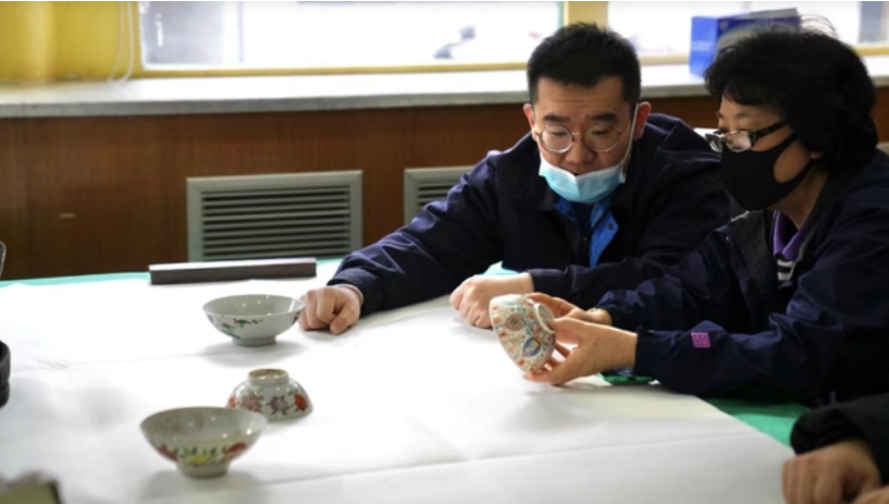 新春惠民公益鉴定活动挺热闹