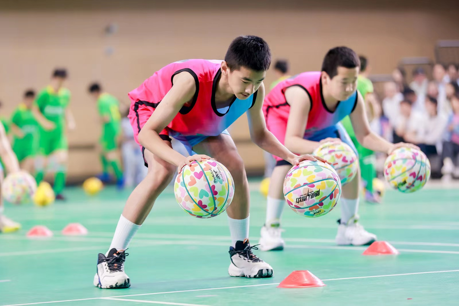 大兴区首届青少年学生体育大会欢乐开场 探索实践体教融合崭新路径 家校联手塑造美好校园生活