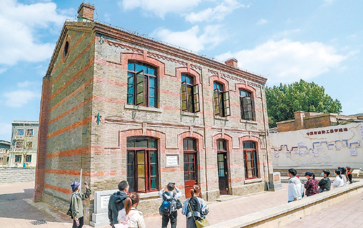 图为长辛店留法勤工俭学预备班旧址和教员办公室场景还原。（武亦彬 摄）