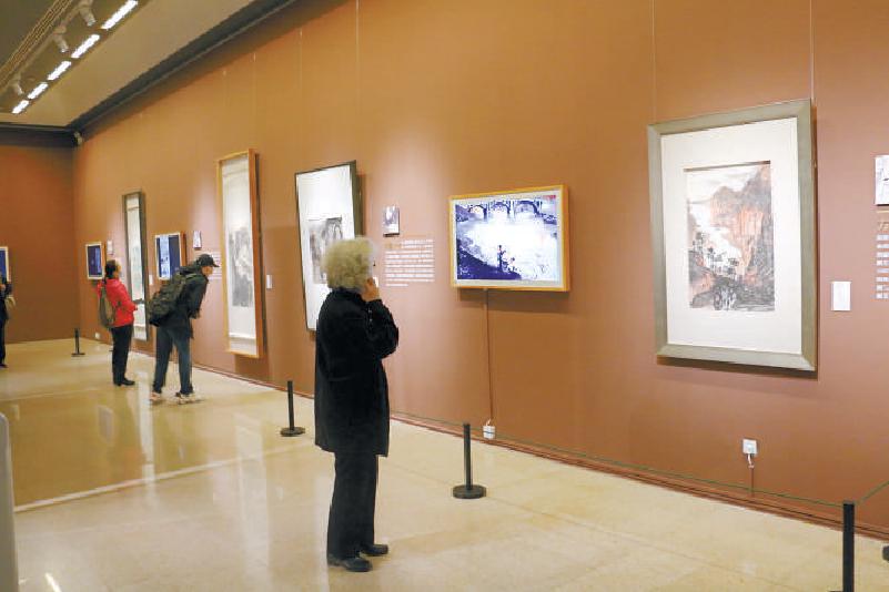 2021年11月14日，“出长安——陕西中国画作品巡展”中国美术馆开幕。（王广燕 摄）