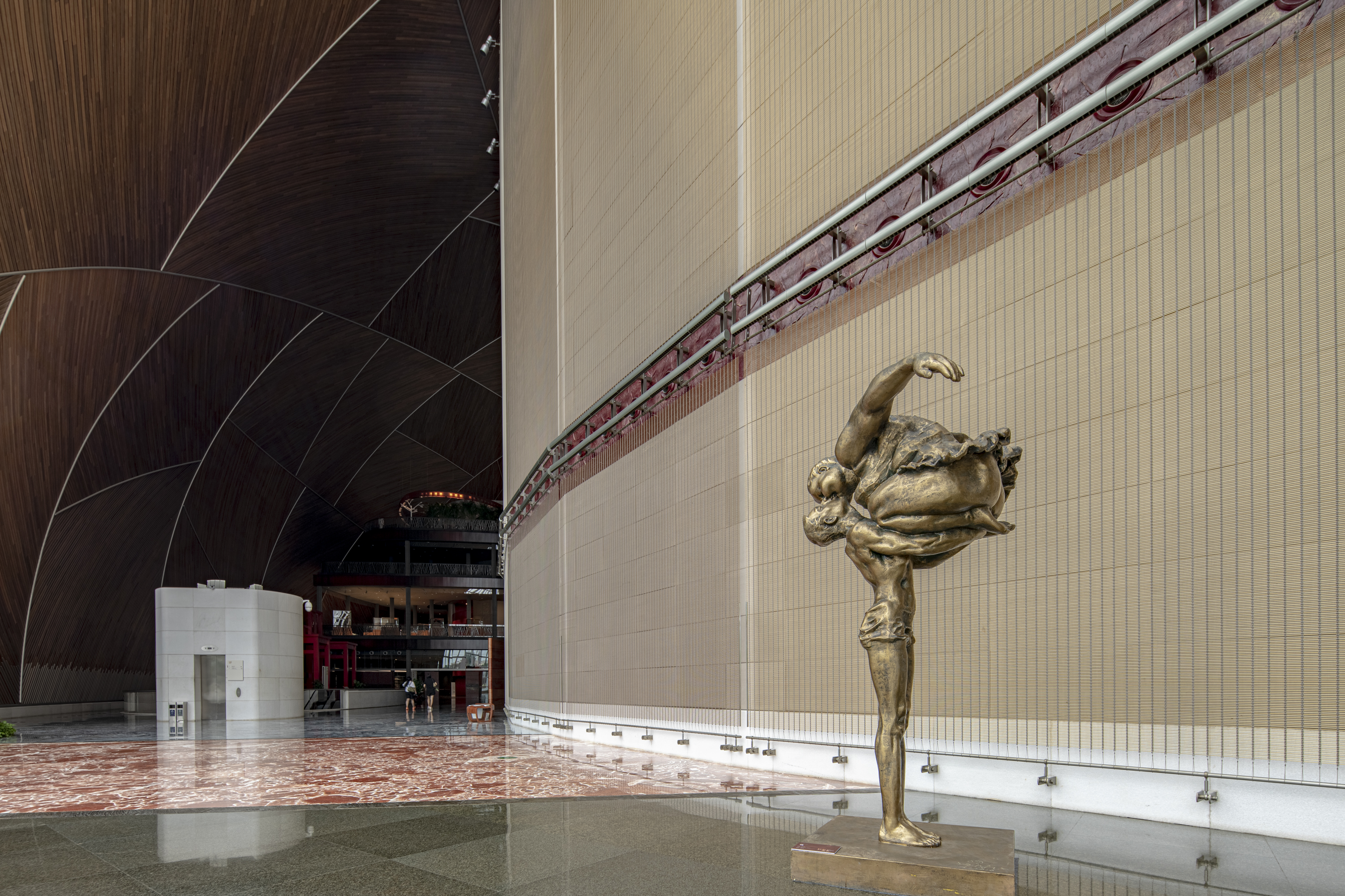 雕塑作品陈列大剧院公共空间 雕塑作品陈列大剧院公共空间