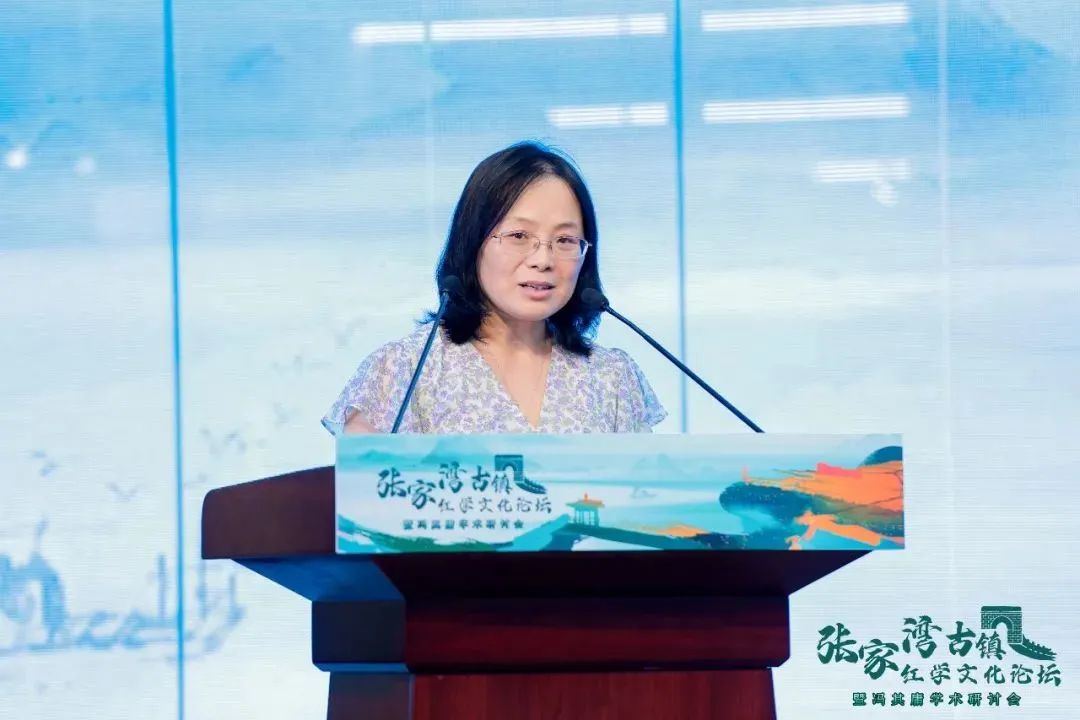 中国社会科学院民族文学研究所北方民族文学研究室主任、研究员 毛巧晖