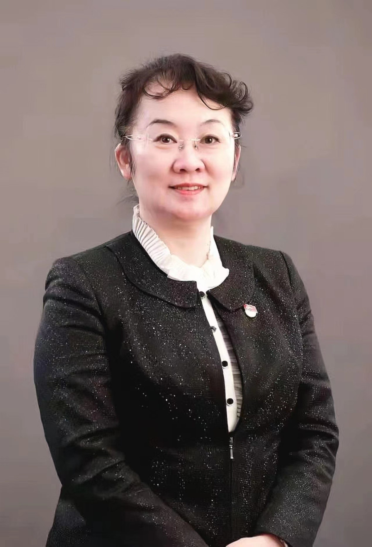 陈玲