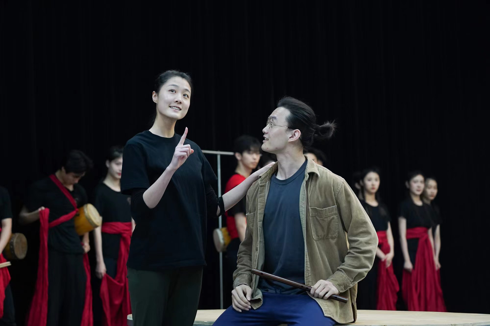 众媒体“沉浸式”探班《杨家岭的春天》