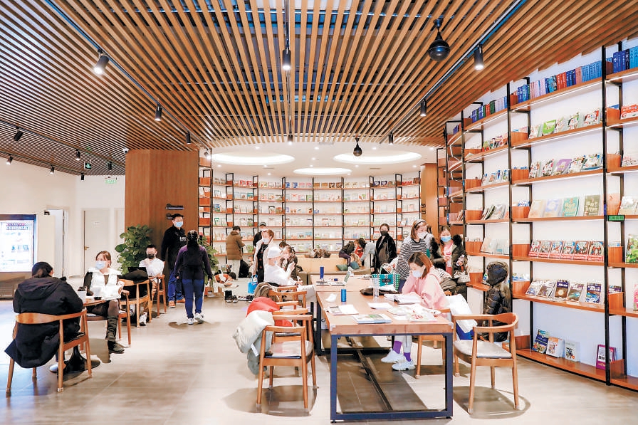 熹阅堂复合型园区书店内景。
