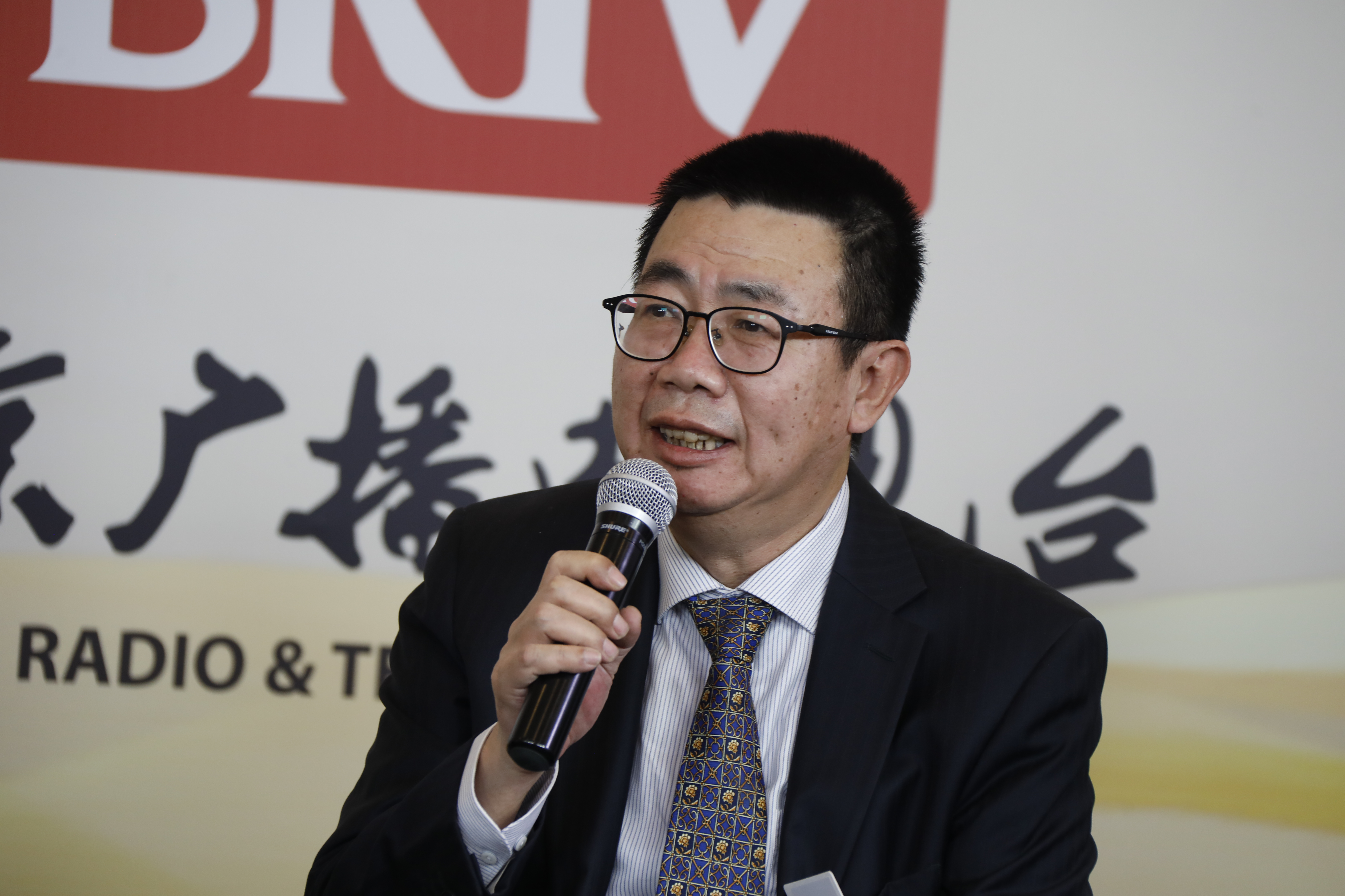 舒晓峰1.jpg