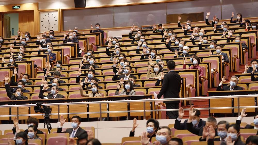 代表表决各项决议