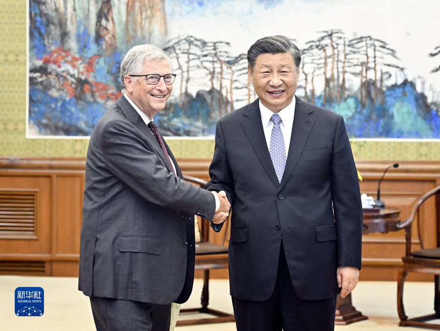 6月16日，国家主席习近平在北京会见美国比尔及梅琳达·盖茨基金会联席主席比尔·盖茨。