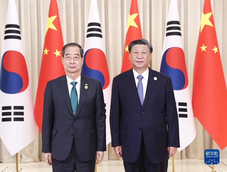 9月23日下午，国家主席习近平在杭州西湖国宾馆会见来华出席第19届亚洲运动会开幕式的韩国总理韩德洙。