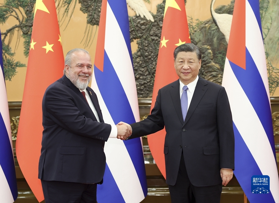 11月6日下午，国家主席习近平在北京人民大会堂会见古巴总理马雷罗。