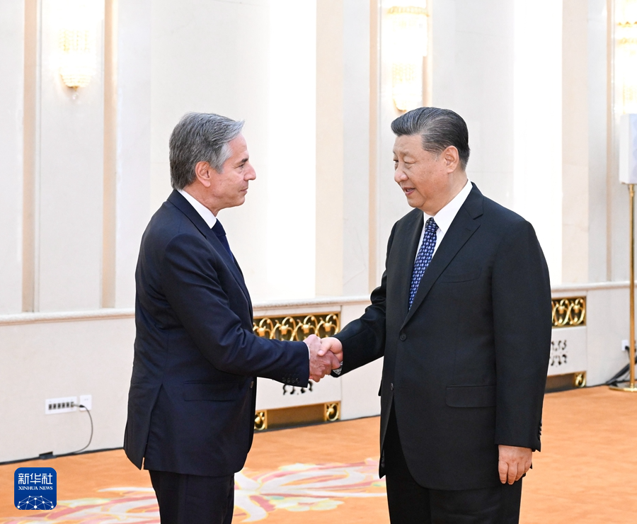 4月26日下午，国家主席习近平在北京人民大会堂会见美国国务卿布林肯。