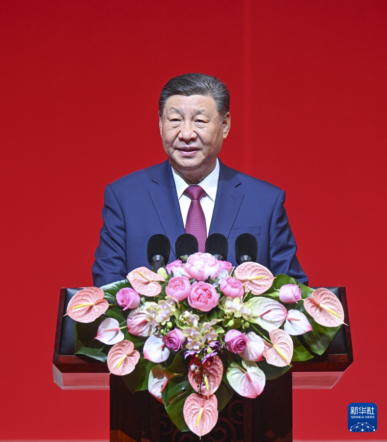 5月16日下午，国家主席习近平和俄罗斯总统普京在北京国家大剧院共同出席“中俄文化年”开幕式暨庆祝中俄建交75周年专场音乐会并致辞。这是习近平发表致辞。