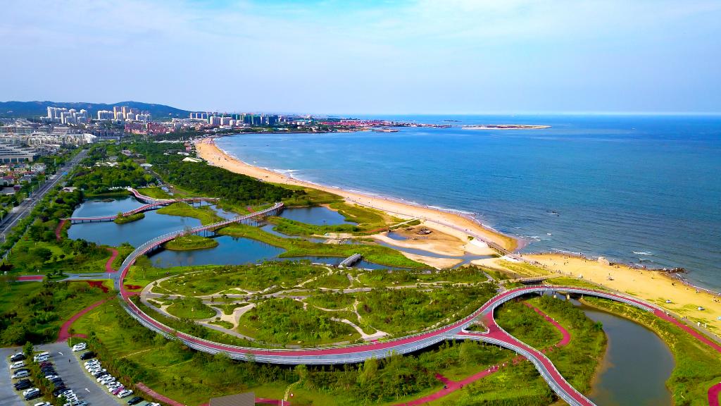 山东省日照市阳光海岸绿道（无人机照片）。