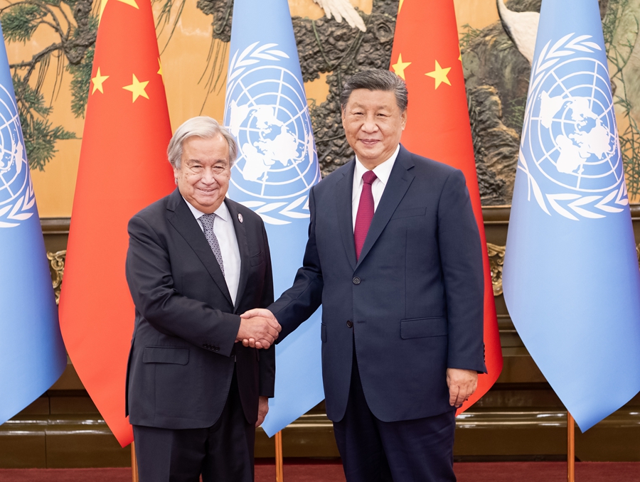 9月5日中午，国家主席习近平在北京人民大会堂会见来华出席中非合作论坛北京峰会的联合国秘书长古特雷斯。