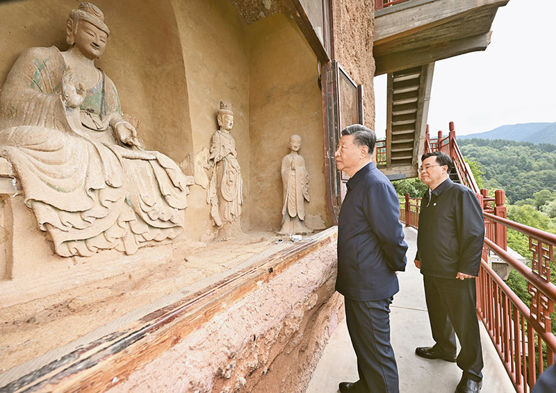 2024年9月10日至13日，中共中央总书记、国家主席、中央军委主席习近平在甘肃考察。这是11日上午，习近平在天水市麦积山石窟考察。