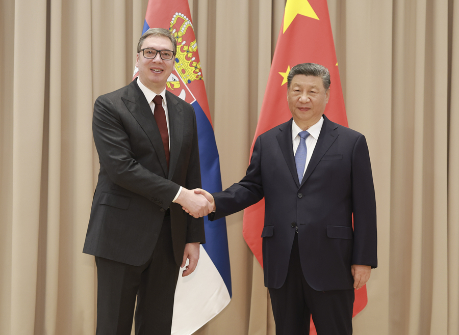 当地时间5月9日下午，国家主席习近平在莫斯科出席纪念苏联伟大卫国战争胜利80周年庆典期间会见塞尔维亚总统武契奇。