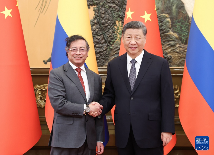 5月14日上午，国家主席习近平在北京人民大会堂会见来华出席中拉论坛第四届部长级会议的哥伦比亚总统佩特罗。