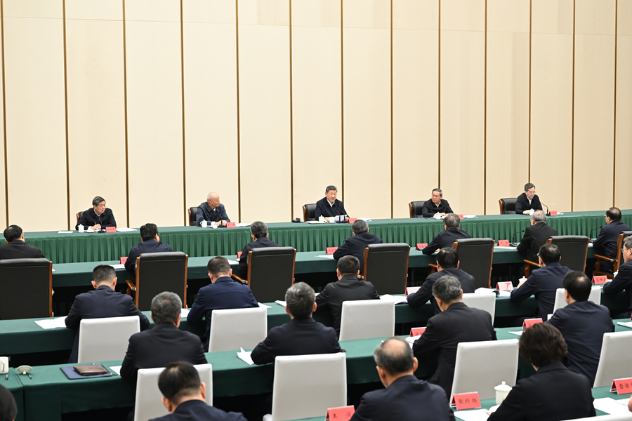 3月23日，中共中央总书记、国家主席、中央军委主席习近平在河北雄安新区考察，并主持召开深入推进雄安新区高质量建设和发展座谈会。这是23日下午，习近平主持召开深入推进雄安新区高质量建设和发展座谈会并发表重要讲话。