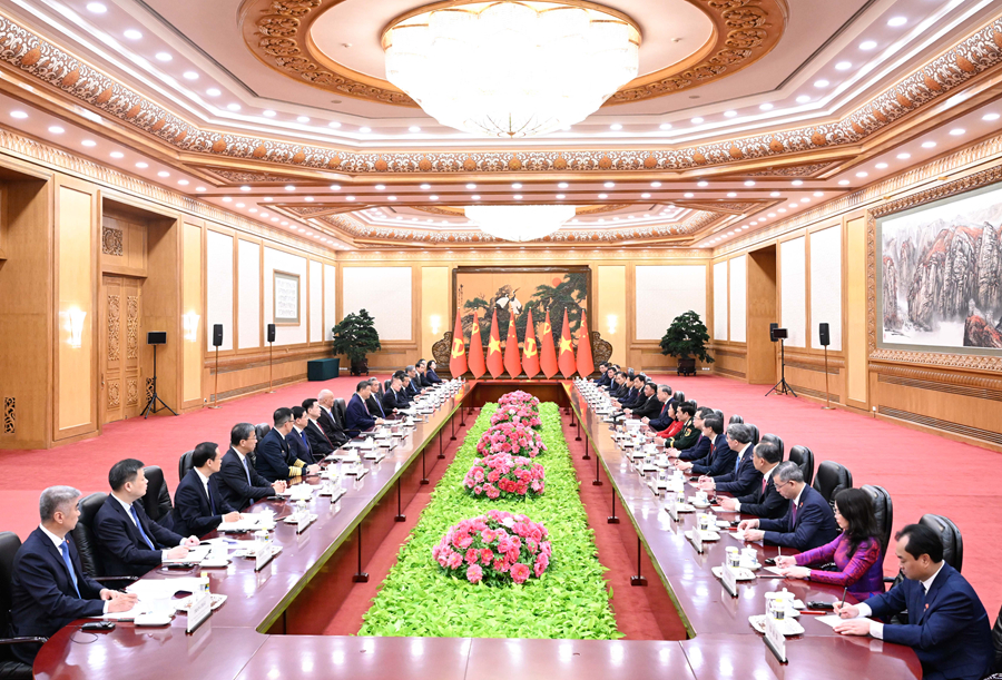 4月15日上午,中共中央总书记、国家主席习近平在北京人民大会堂同来华进行国事访问的越共中央总书记、国家主席苏林举行会谈。 4月15日上午,中共中央总书记、国家主席习近平在北京人民大会堂同来华进行国事访问的越共中央总书记、国家主席苏林举行会谈。