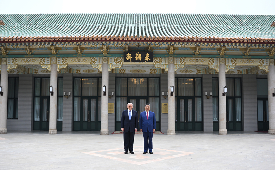 5月15日上午,国家主席习近平在中南海同美国总统特朗普举行小范围会晤。 5月15日上午,国家主席习近平在中南海同美国总统特朗普举行小范围会晤。